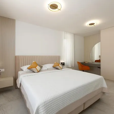 White Holiday home Podstrana