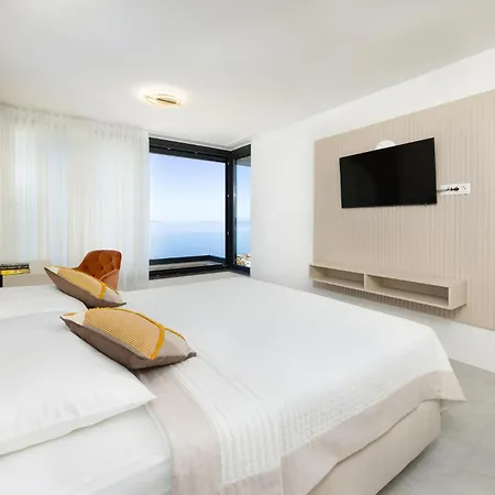 Holiday home White